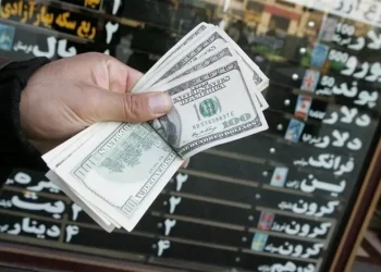 اتاق فرمان دلار در دست دلالان مجازی