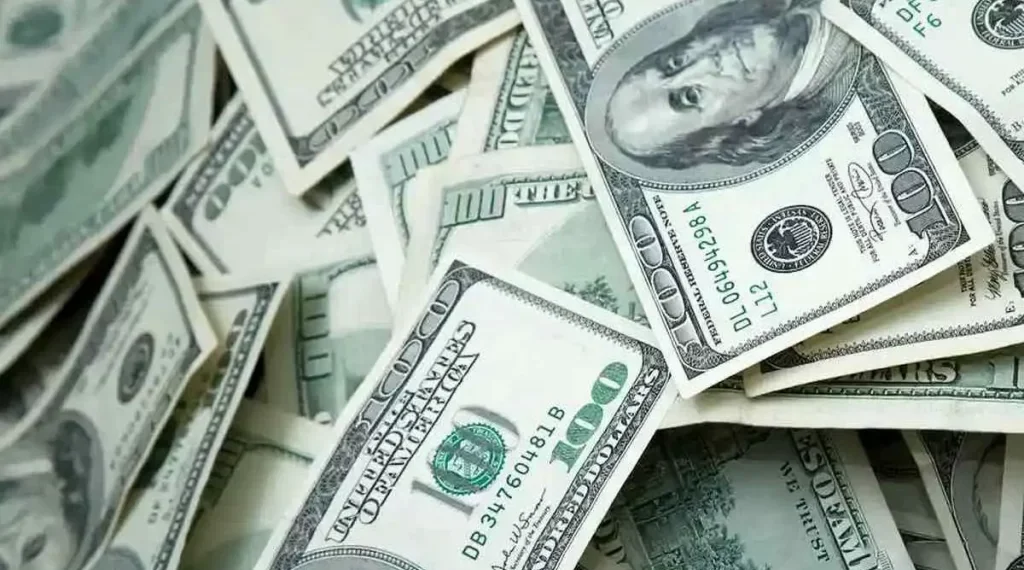 قیمت دلار حتی با توافق جامع هم کمتر از ۱۷۵ هزار تومان نمی‌شود