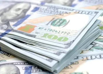 قیمت دلار حباب دارد